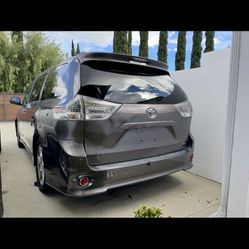 2012 Toyota Sienna