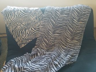 Comforter and curtains