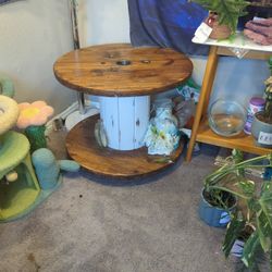 2 Cute Wooden Lightweight Side Tables