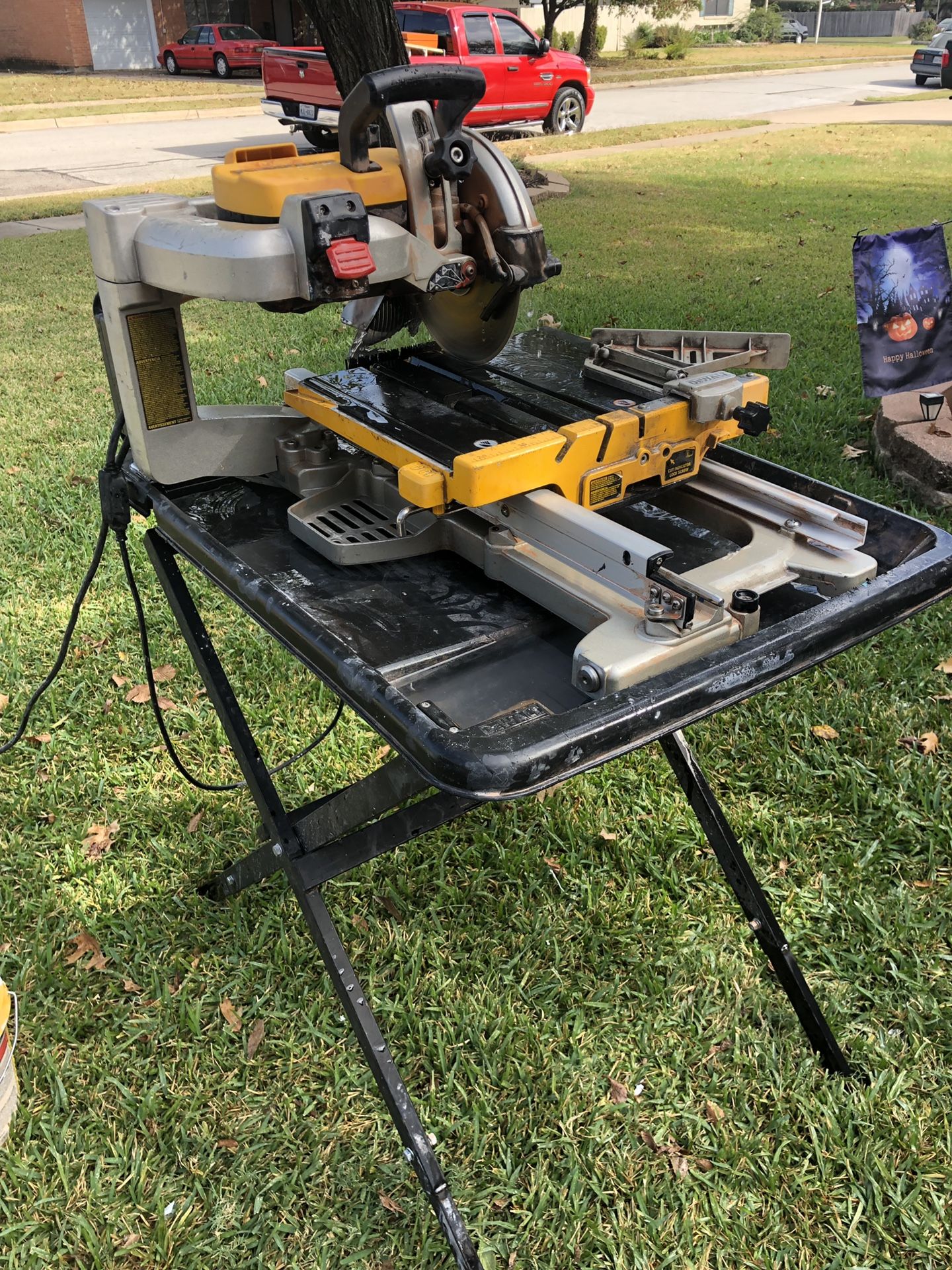 DeWalt 10” wet tile saw