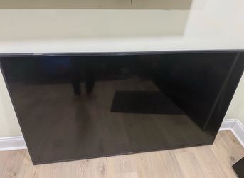 Samsung 65" LED 4k Smart TV like new