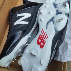 NEW BALANCE BASEBALL CLEATS 