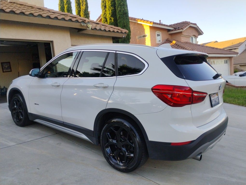 2017 Bmw X1 Runs Great Clean Title