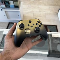 Xbox Controller - Gold Shadow (Like New)