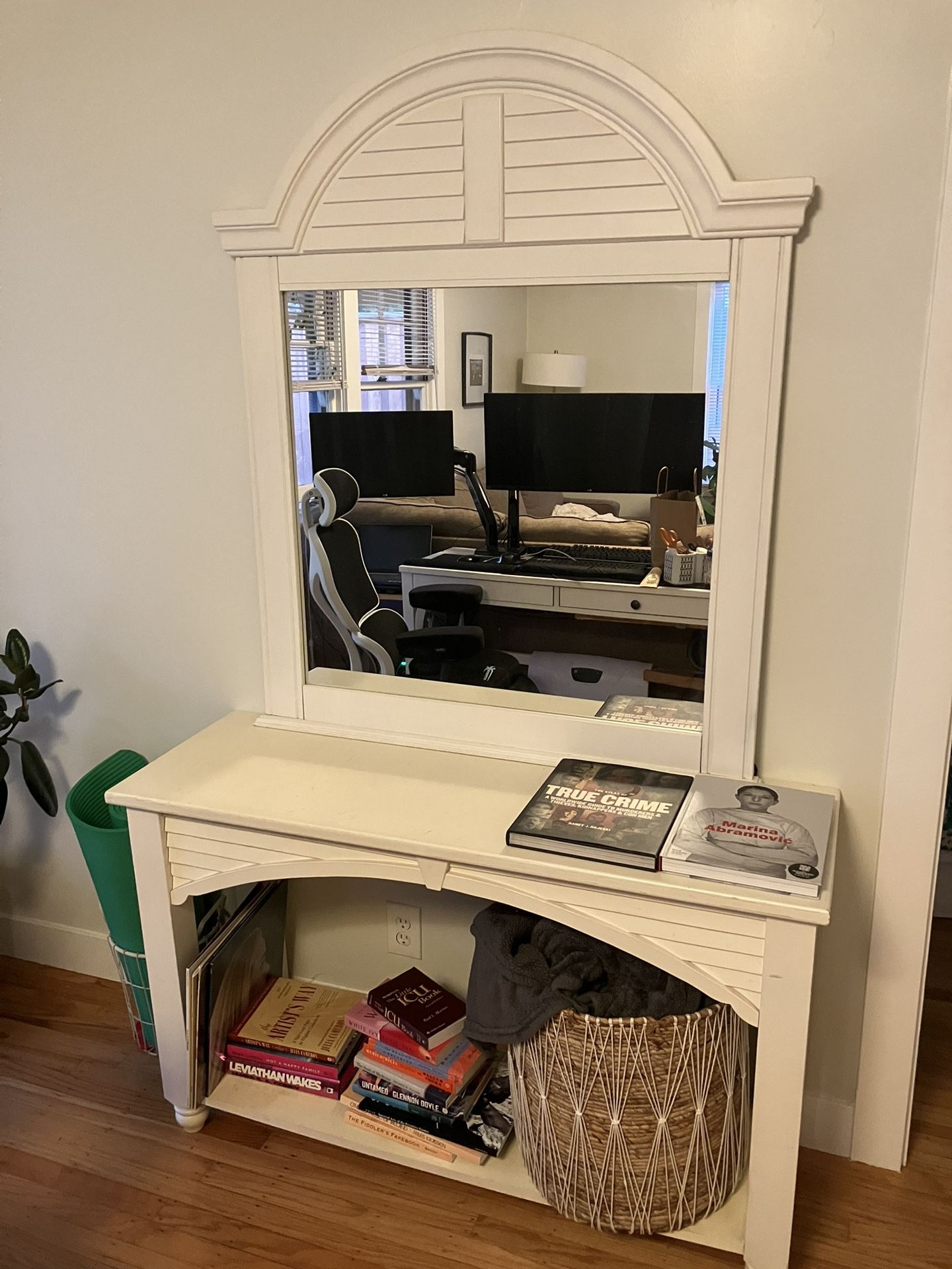 Entryway Table And Mirror Set
