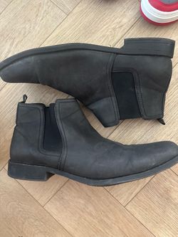 chelsea boots
