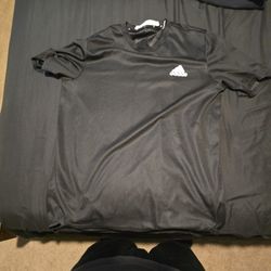 Black Adidad Athlet Tee