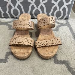Brand New Women’s  Kensie Sandal 