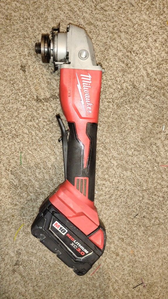 Milwaukee M18 Grinder With XC 3.0 Battery