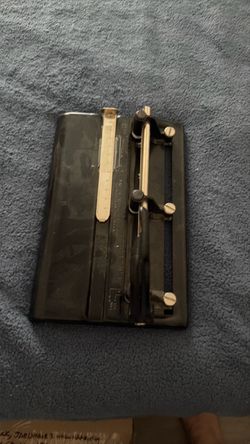 3 hole punch