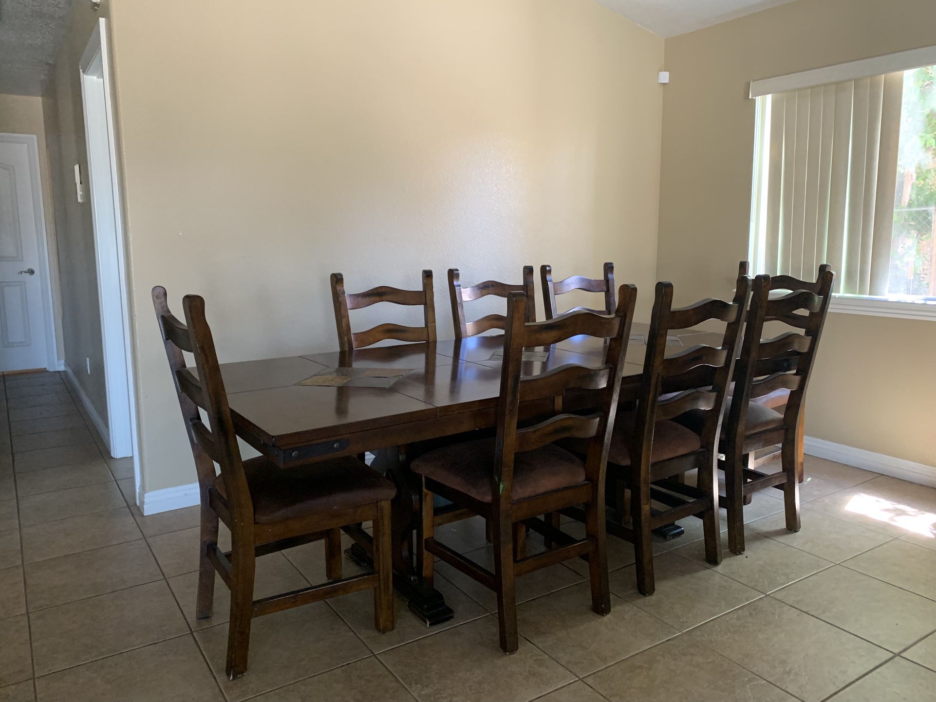 Dinning Table
