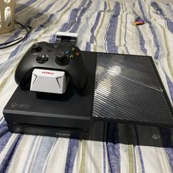Black Xbox One Console with Controller