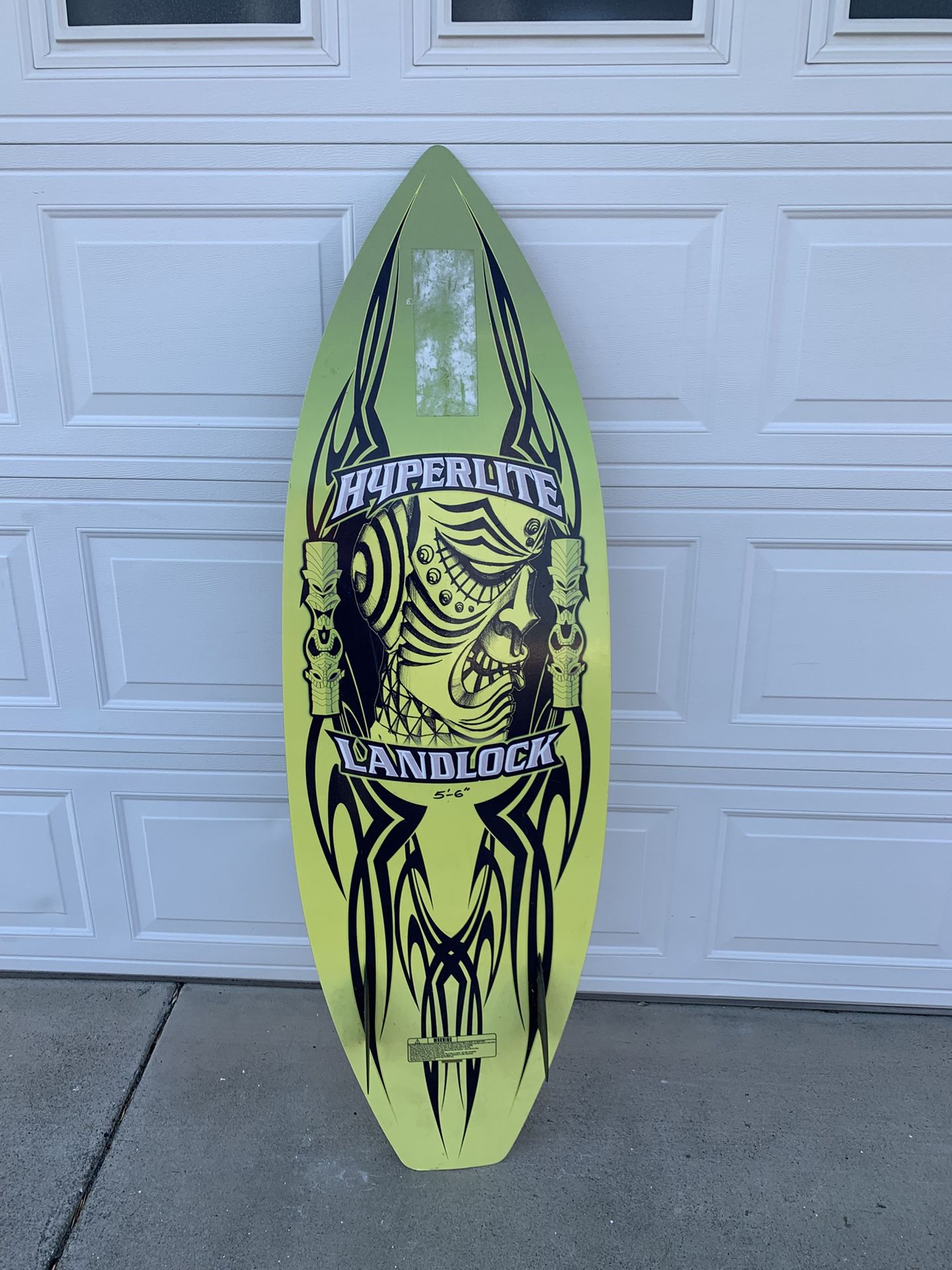 Hyperlite Landlock Wakesurf 5'6" surfboard profile