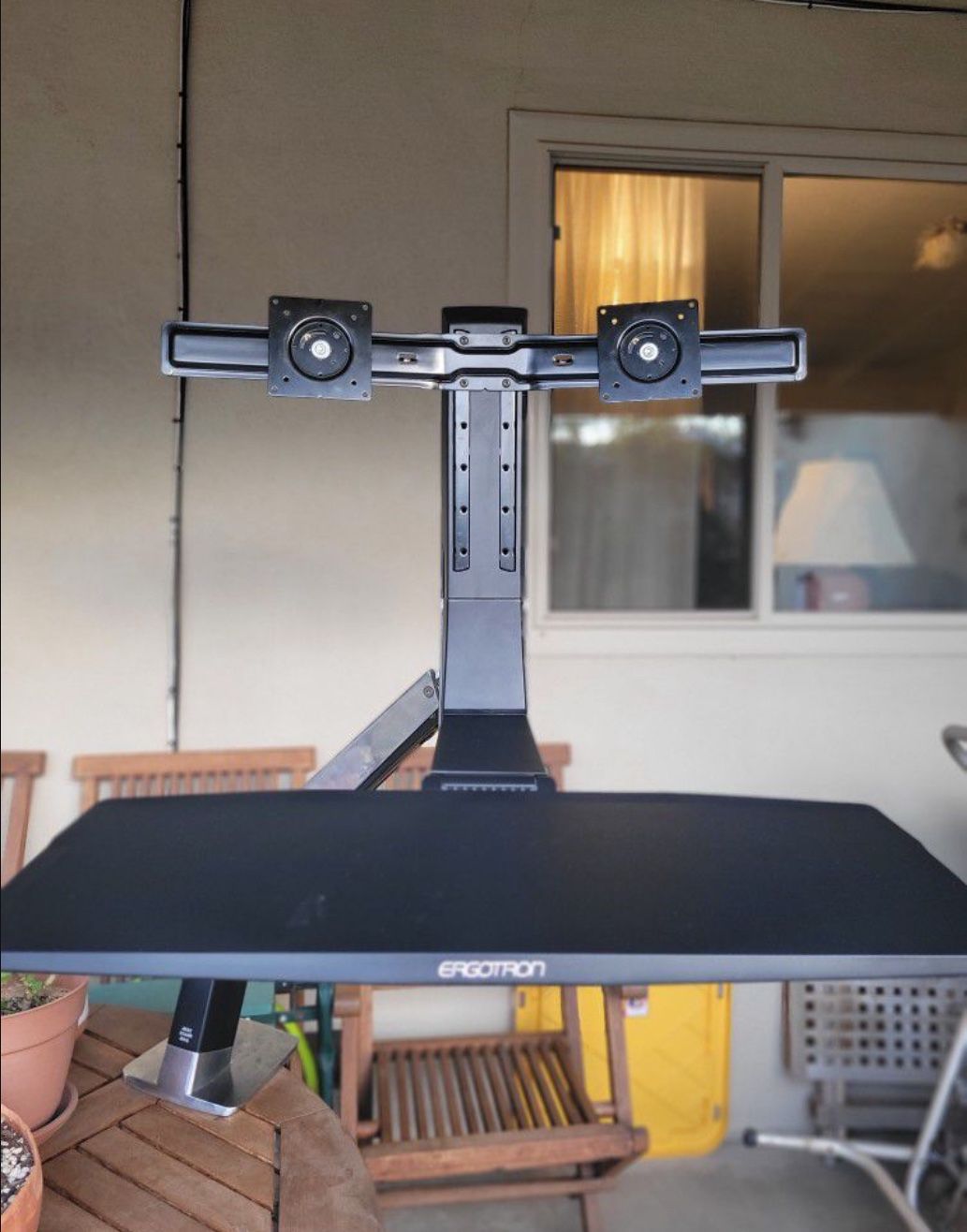 Ergotron Dual Monitor Moun Arm
