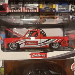 M2 Edelbrock Chevy