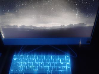 All in one pc comes whit the keyboard