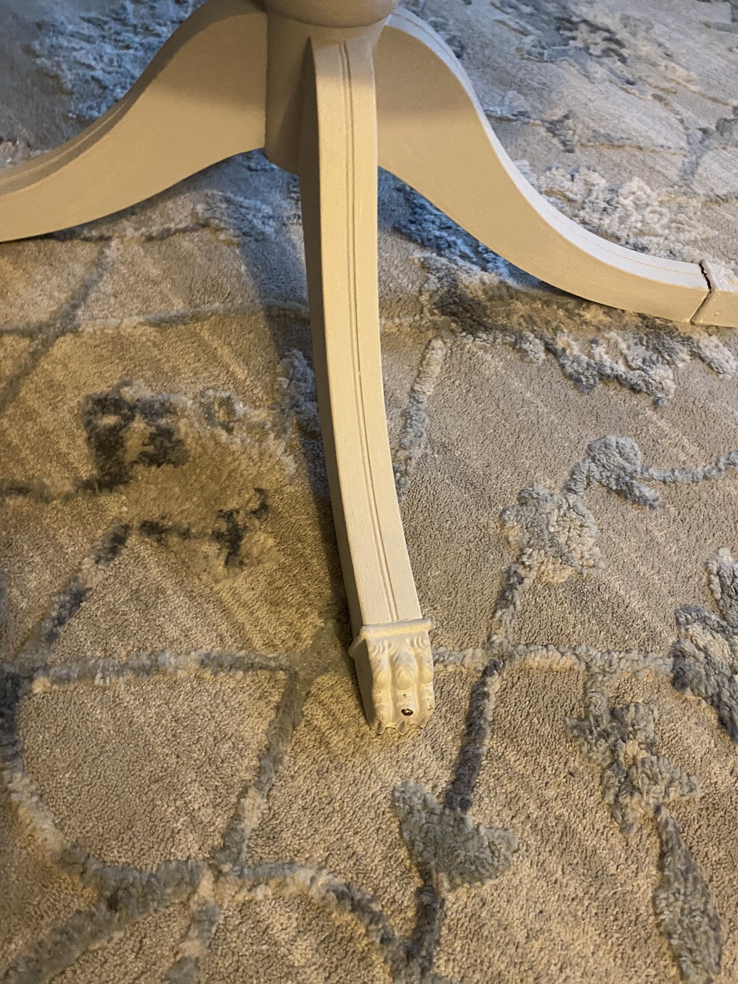 Antique/ Vintage Coffee Table With Glass White