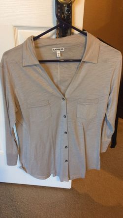 Express shirt size small. good condition.