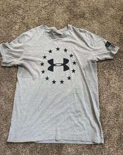 Men’s large under armor shirt
