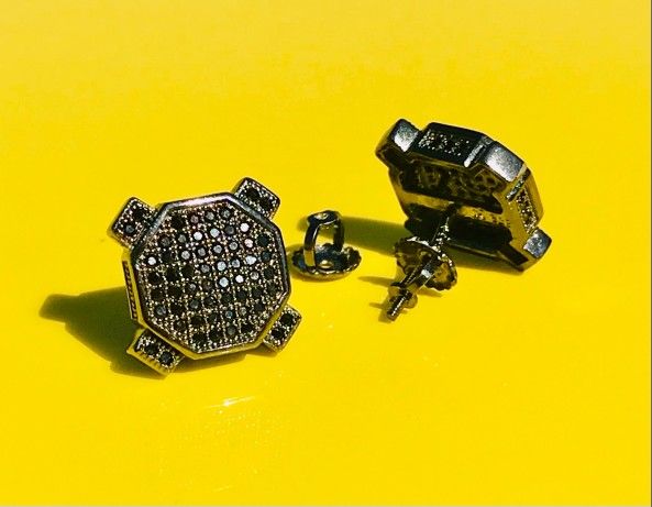 Black Diamonds Earrings With Screw On Backs. Vary Beautiful