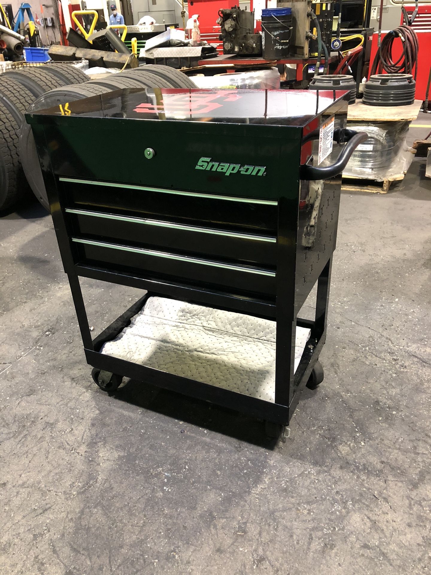 Snap On TOOL CART!! SnapOn CART model Krsc33pc. Gloss black