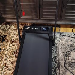 Like New Compact Treadmill / Walking Pad
