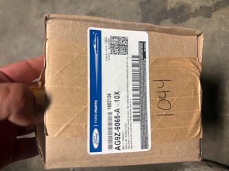 Ford cylinder head bolts, part #AG9Z-6065-A.