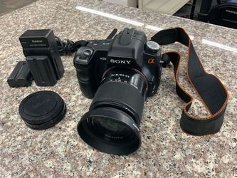 Sony Alpha A200 DSLR camera