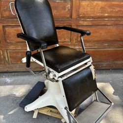 Antique barber/dentist chair circa 1940s 1950s