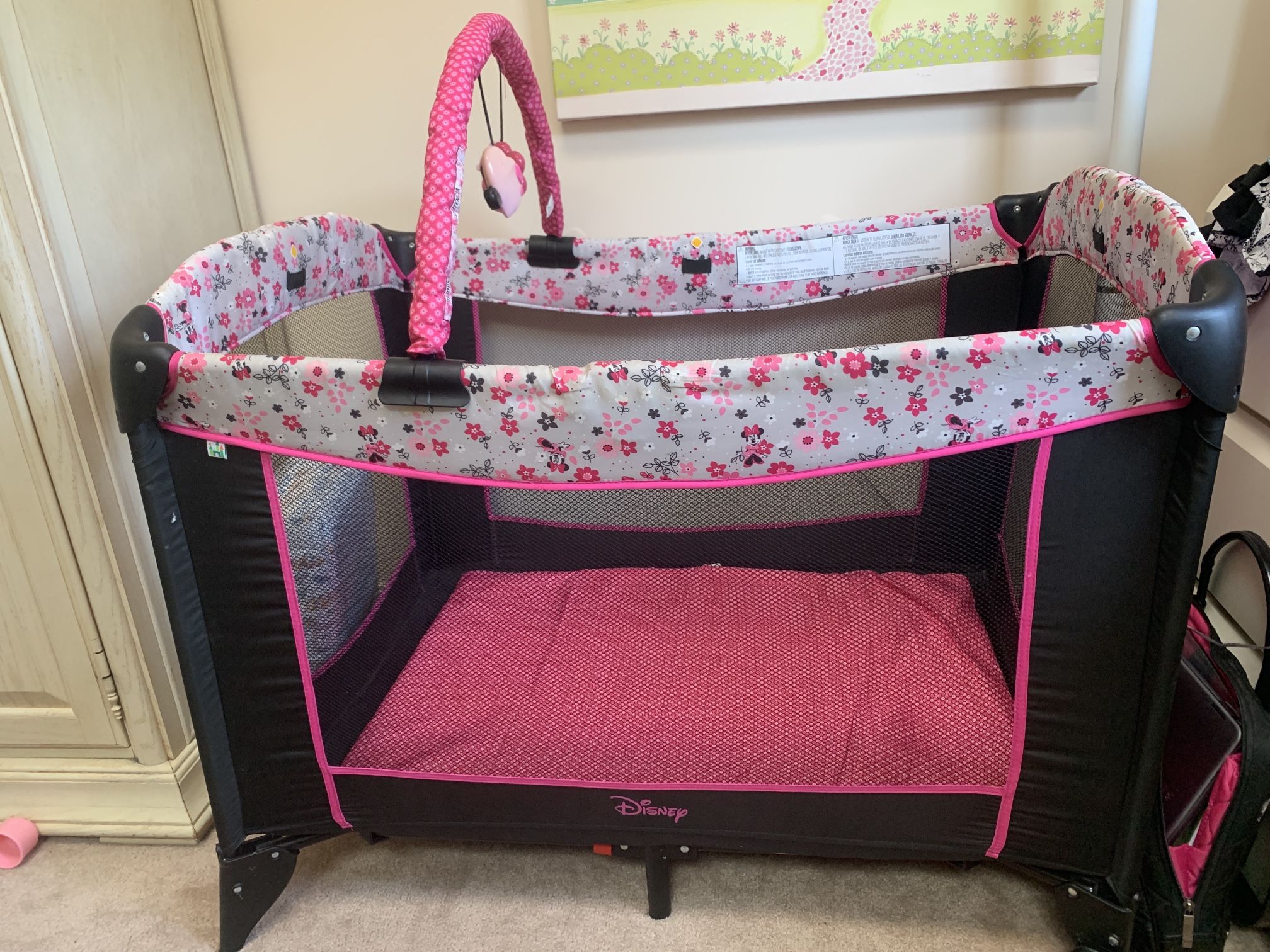 Disney Pack & Play (includes Infant Insert)