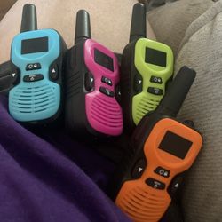 4 Walkie Talkie 