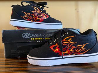 Boys Heelys-Size 2