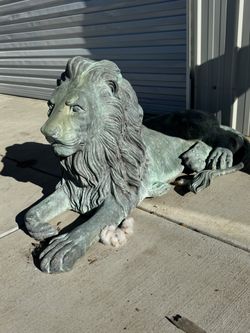 Pair of Bronze Lions statues 