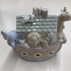 Precious Moments 1995 Noah's Ark Piggy Bank 