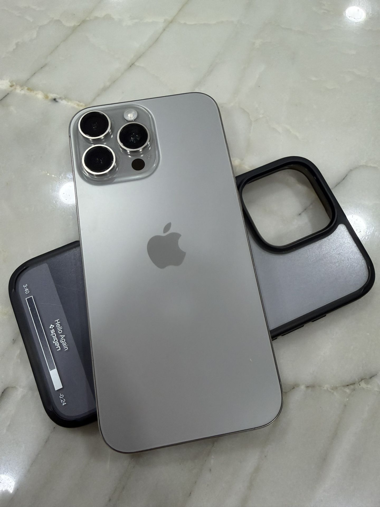 iPhone 16 Pro Max - 256GB - Unlocked