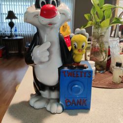 Disney Tweety Bank