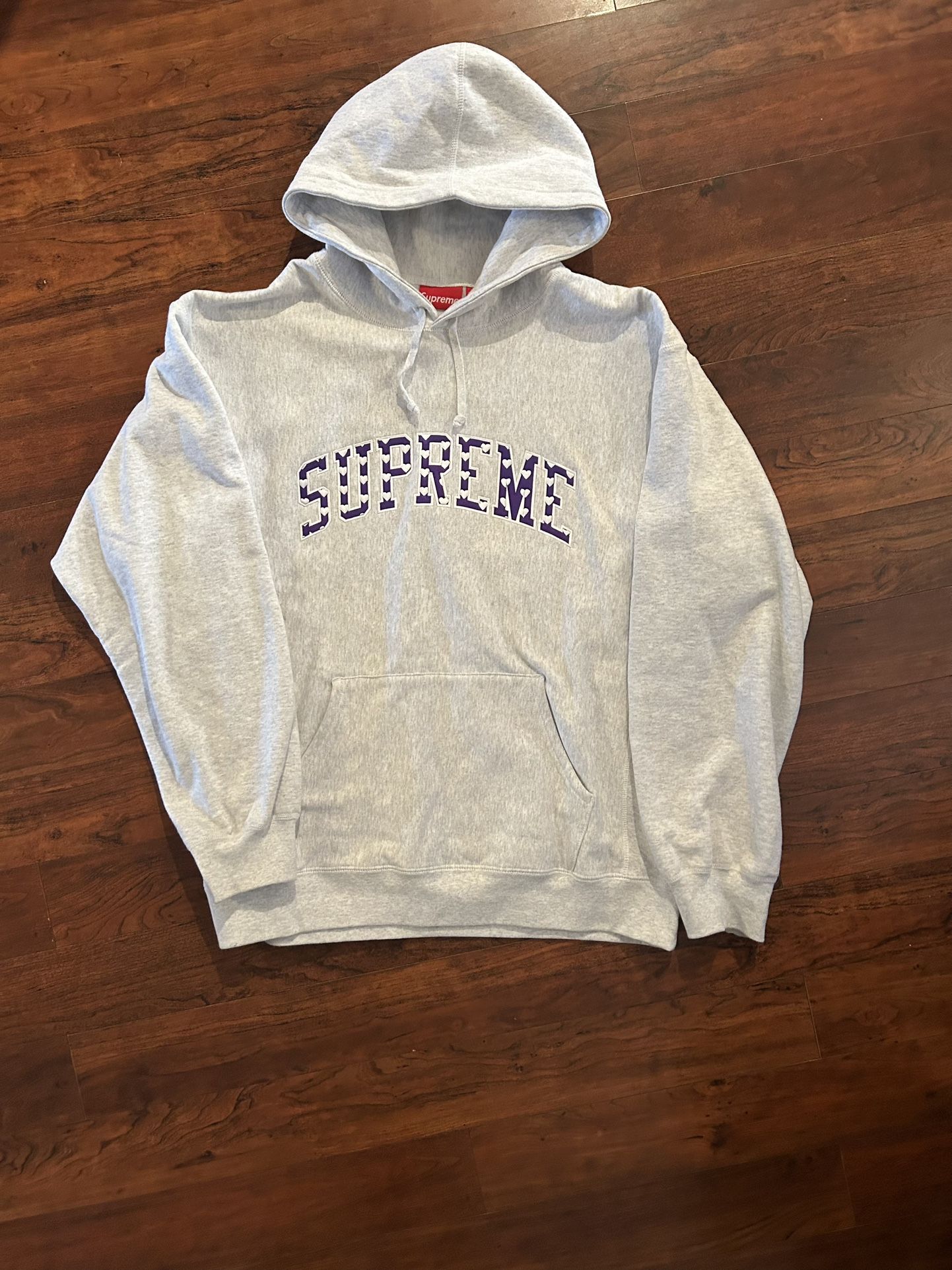 Supreme Heart Arc Hoodie New Size XXL