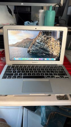 MacBook Air. A1465