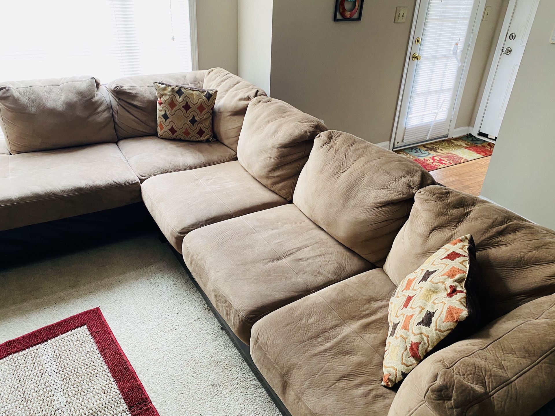 Sectional couch must go $100