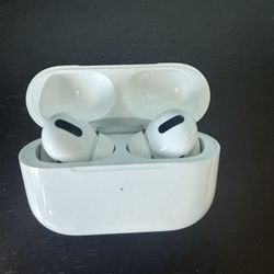 AirPods Pro 1st Gen With Free Cleaner