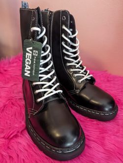 T.U.K. A9757 BLACK VEGAN LEATHER COMBAT BOOTS