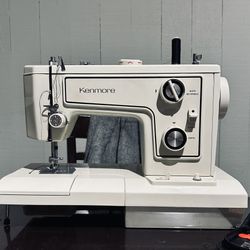 Kenmore Sewing Machine Model 1560