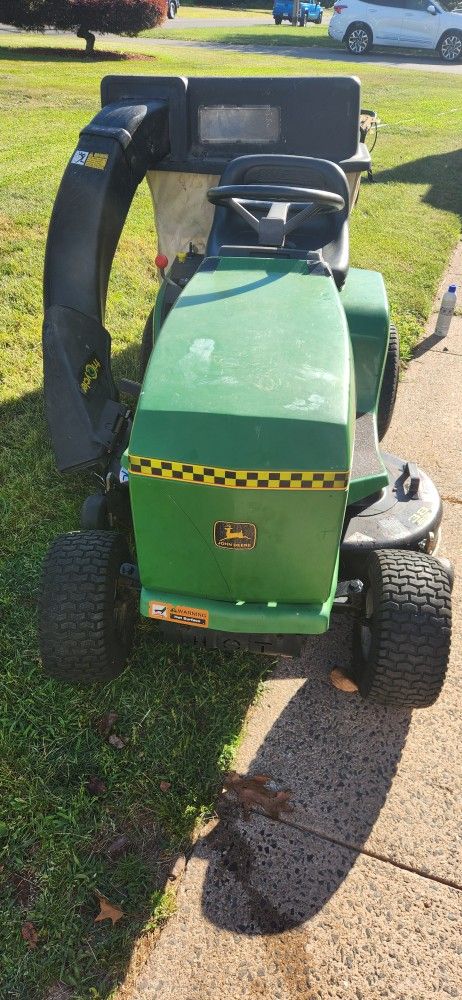 John Deere STX38 Lawn Tractor (Please Read Description)