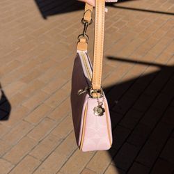 COACH POWDER PINK NOLITA 