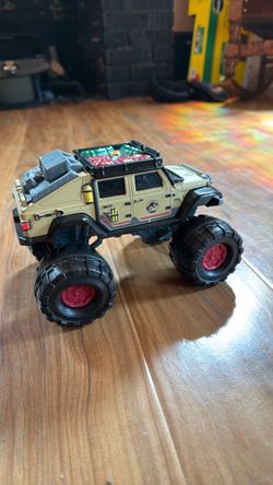 Jurassic world X Matchbox Jeep
