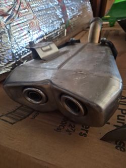 Kawasaki exhaust and plastics
