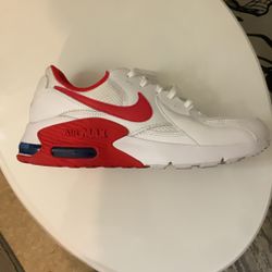 Size 9 Women’s Air Max