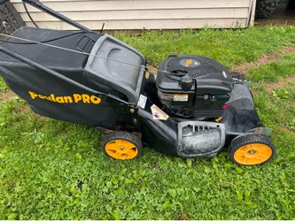 Poulan Pro Self Propelled Mower 6.5hp With 21” Cut And Bag. Runs Cuts Good