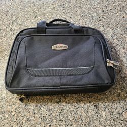 TOILETRIES BAG by RICARDO BEVERLY HILLS