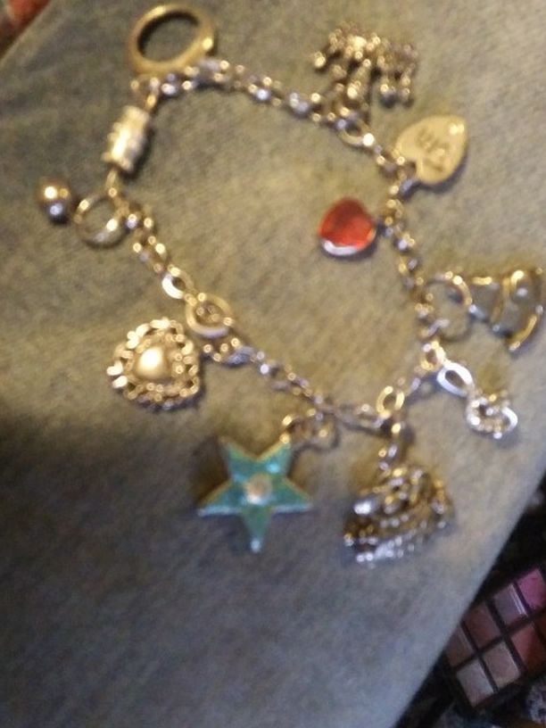 Charm bracelet